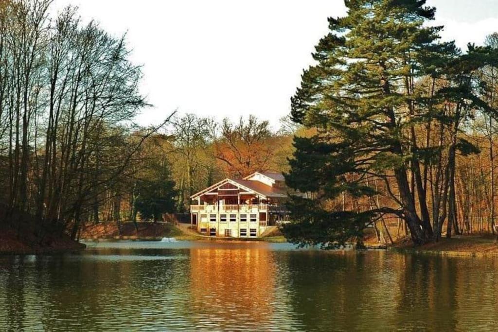 Апартаменти Chez La Baronne Брюссель Екстер'єр фото